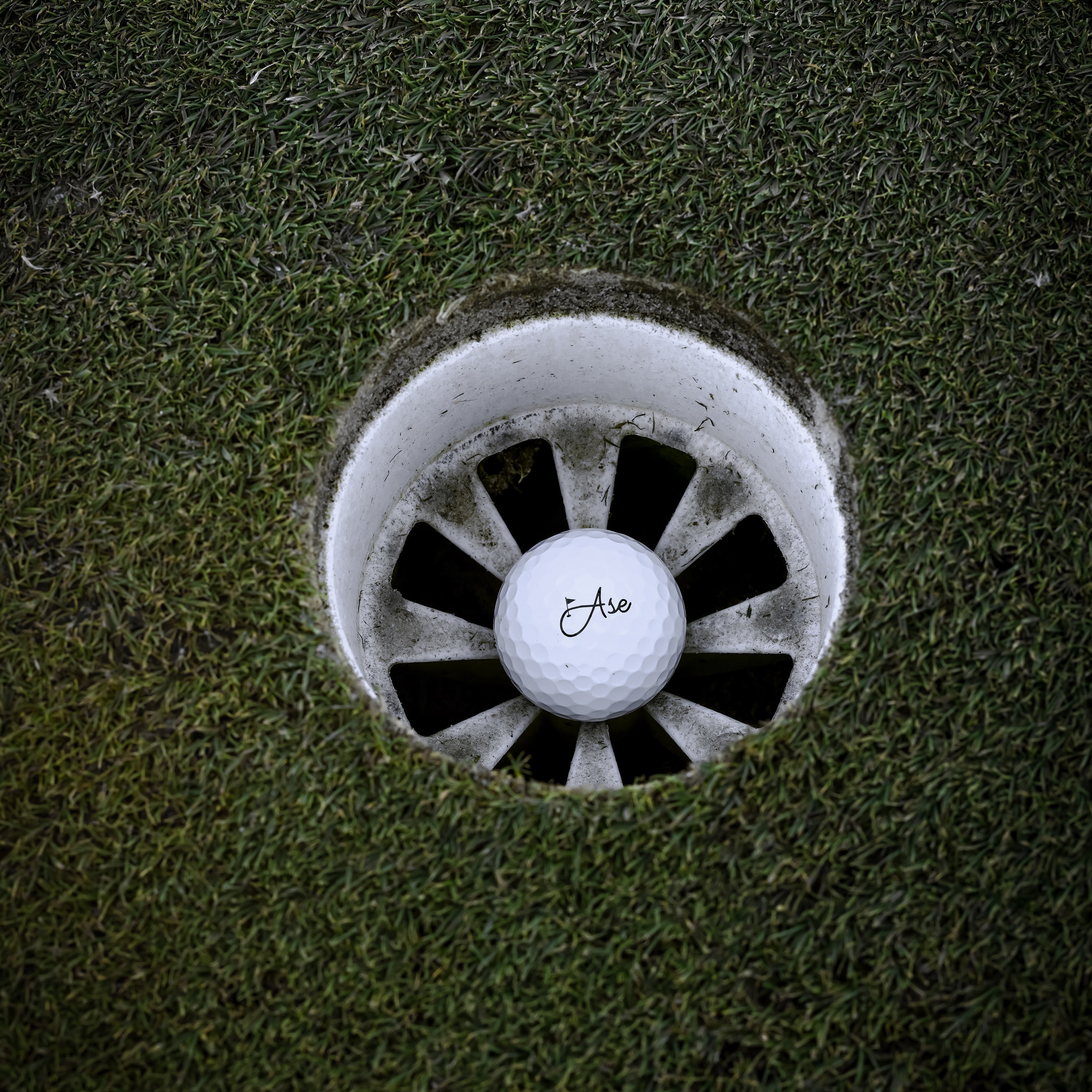 Ase Pure+ Golf Ball
